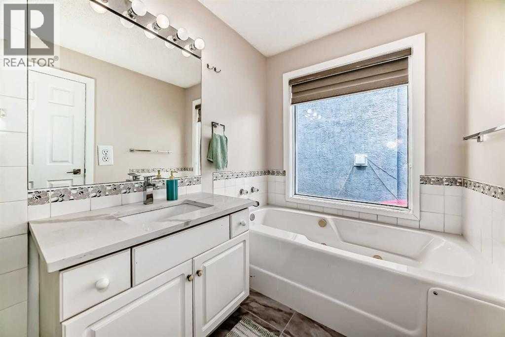 7165 California Boulevard NE - 9
