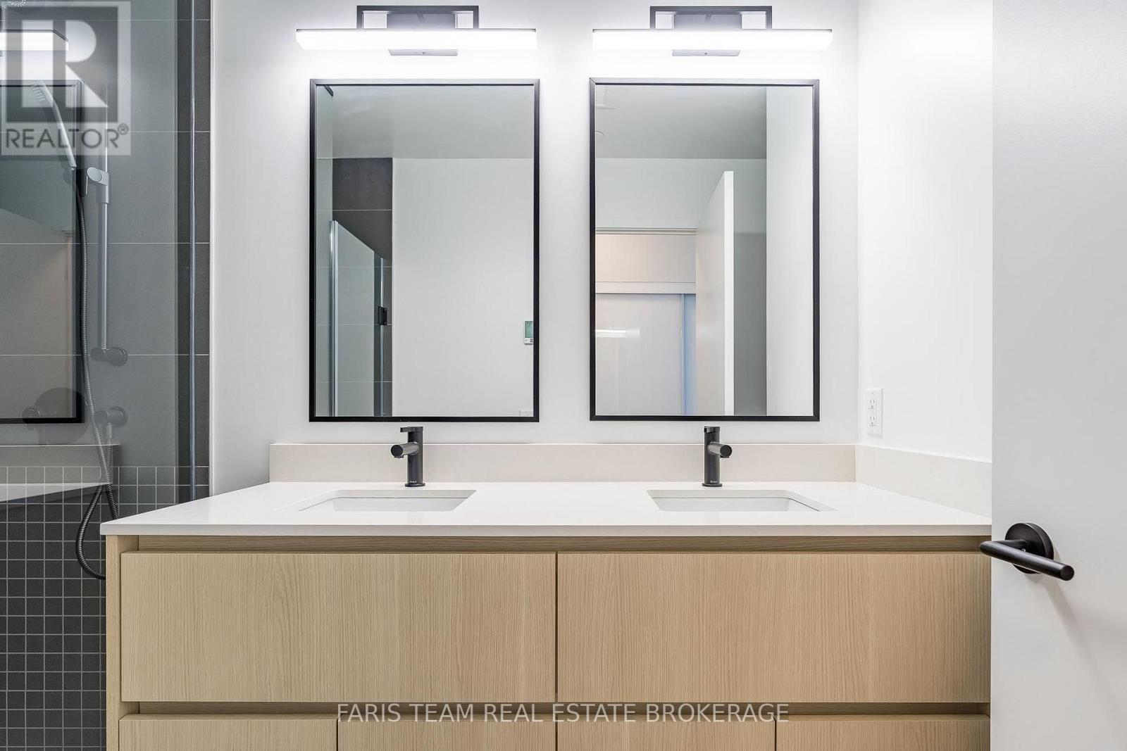 #621 31 HURON STREET - 22