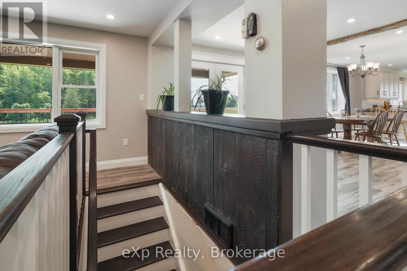 44032 AMBERLEY ROAD - Image 10