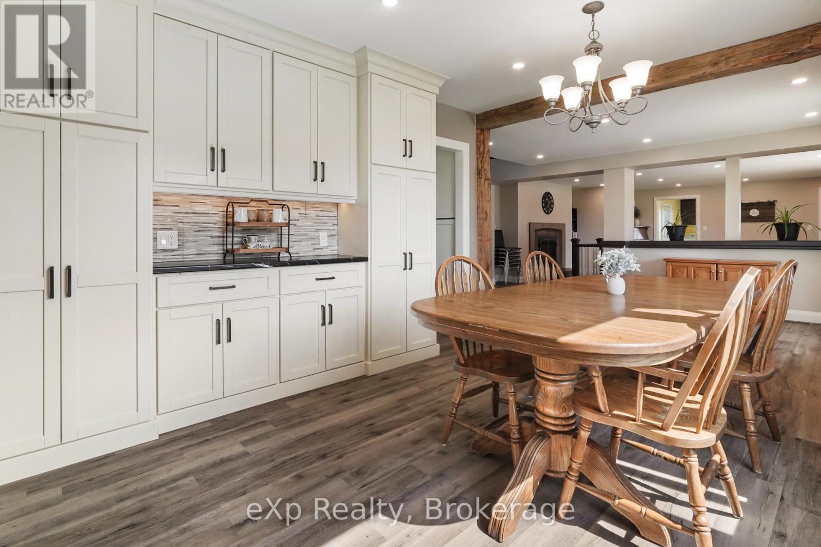 44032 AMBERLEY ROAD - Image 21