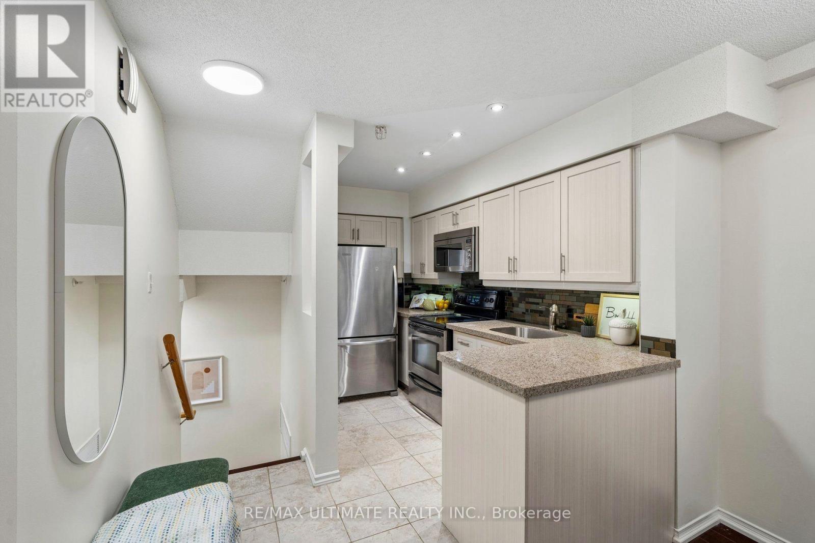#25 217 ST. GEORGE STREET - Image 18