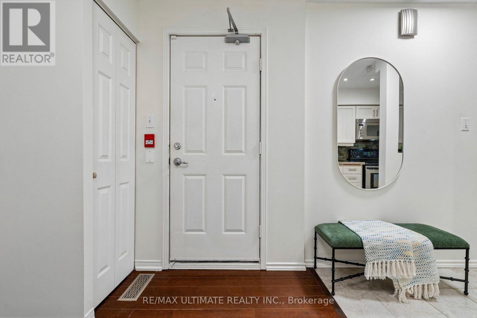 #25 217 ST. GEORGE STREET - 9