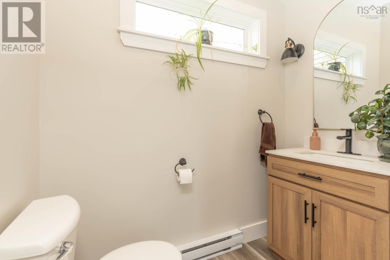 4 Carol Avenue - 24