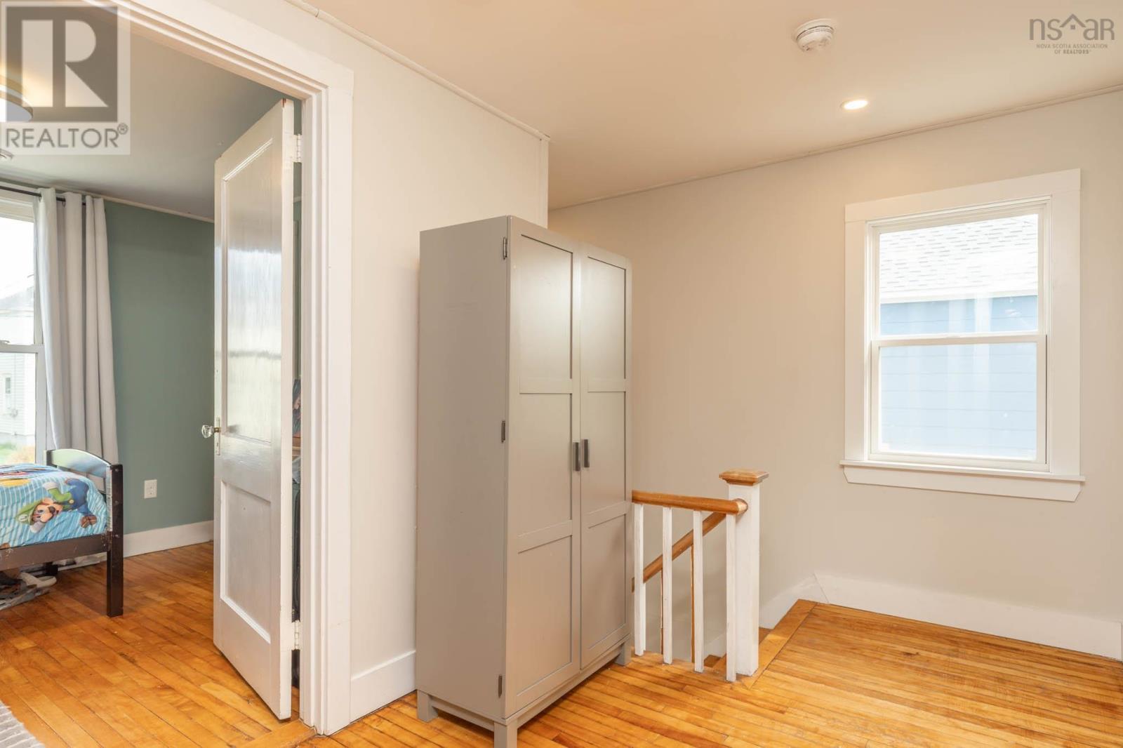 4 Carol Avenue - 28