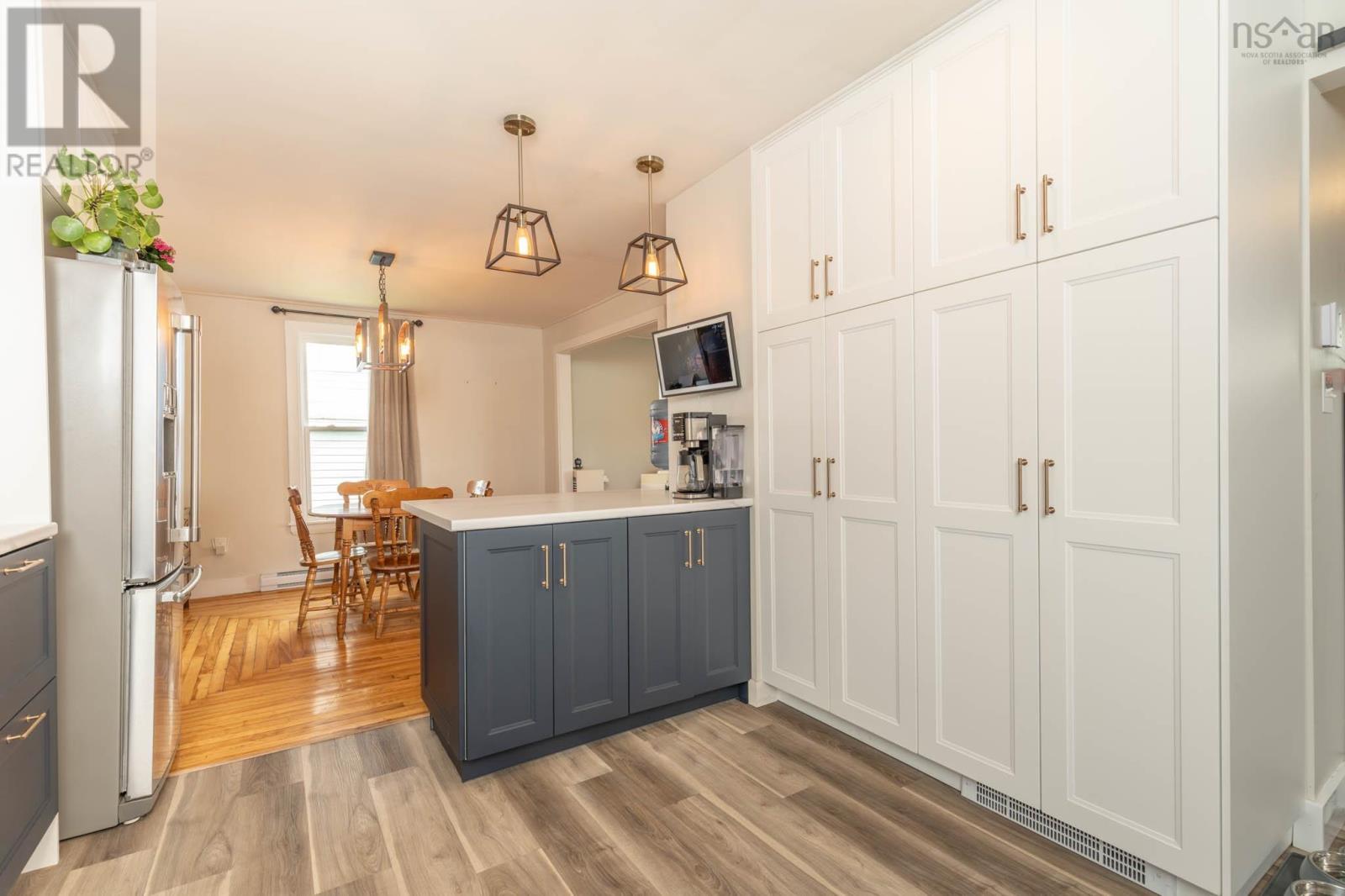 4 Carol Avenue - 16