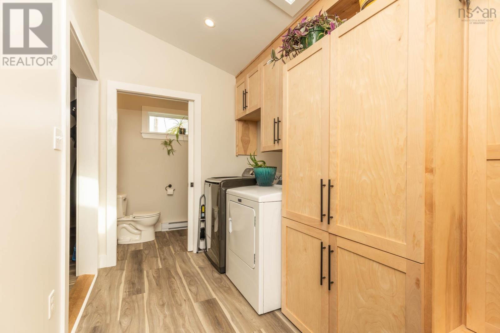 4 Carol Avenue - 23