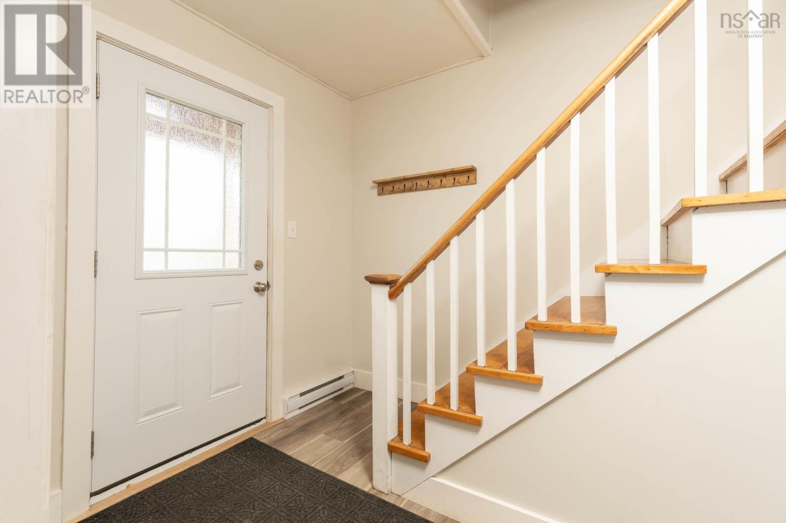 4 Carol Avenue - 25