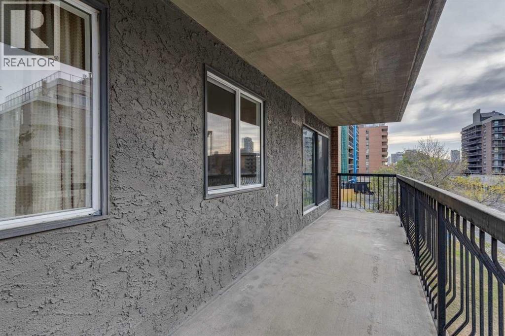 #401 1320 12 Avenue SW - 23