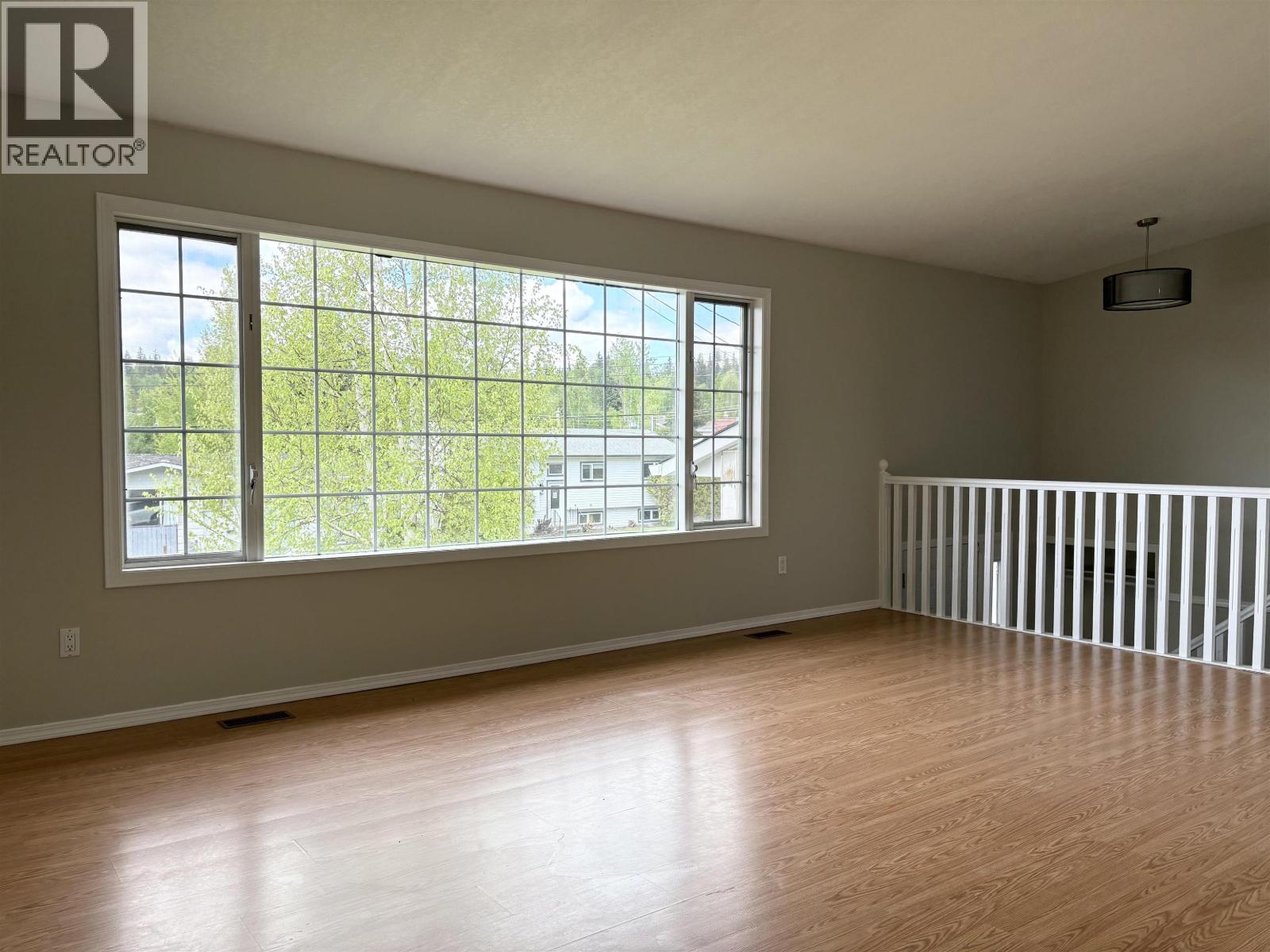 7812 THOMPSON DRIVE - 12