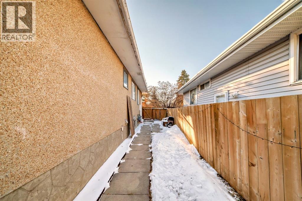 3221 32A Avenue SE - 33