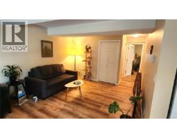 1025 Carberry Gdns, Victoria, BC V8S3R8 Photo 16