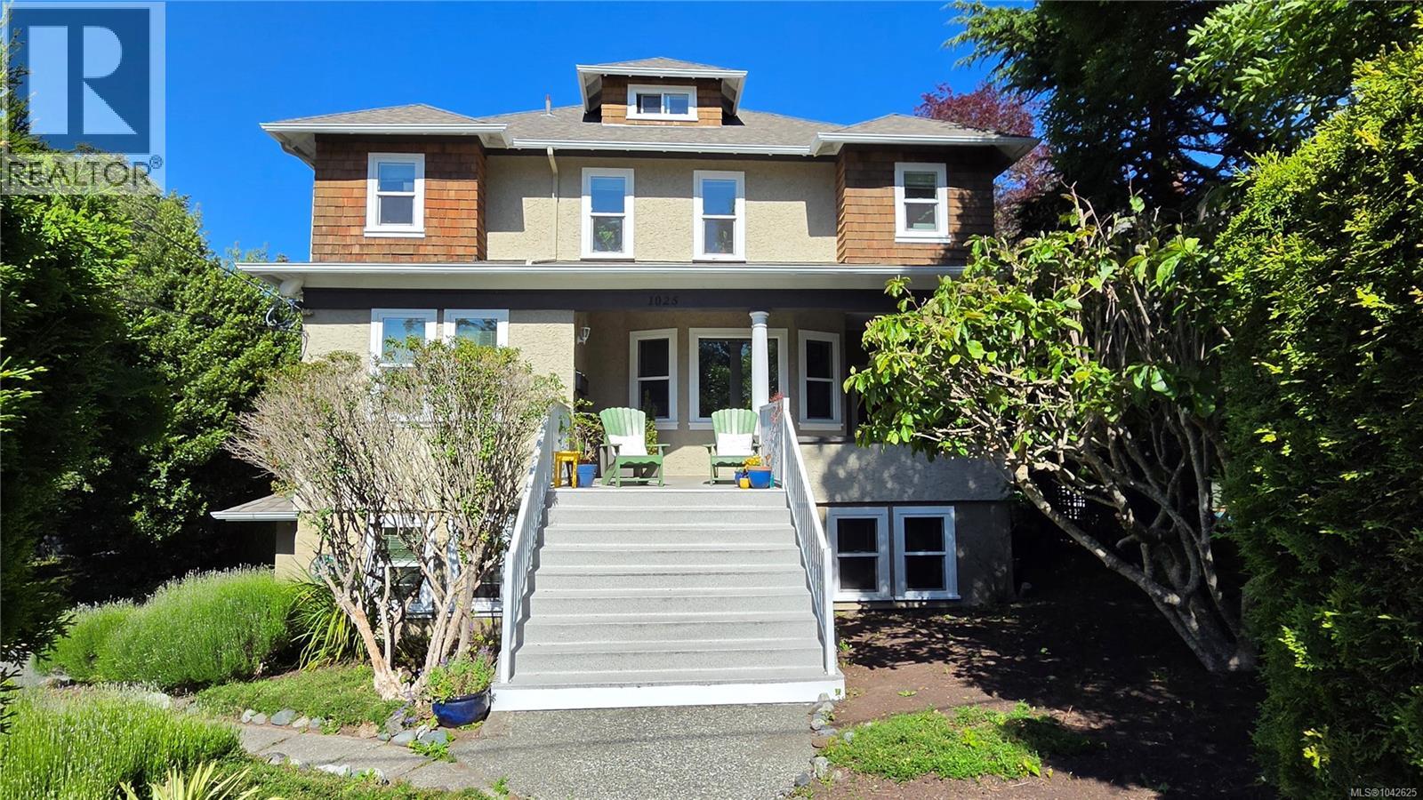 1025 Carberry Gdns - 2
