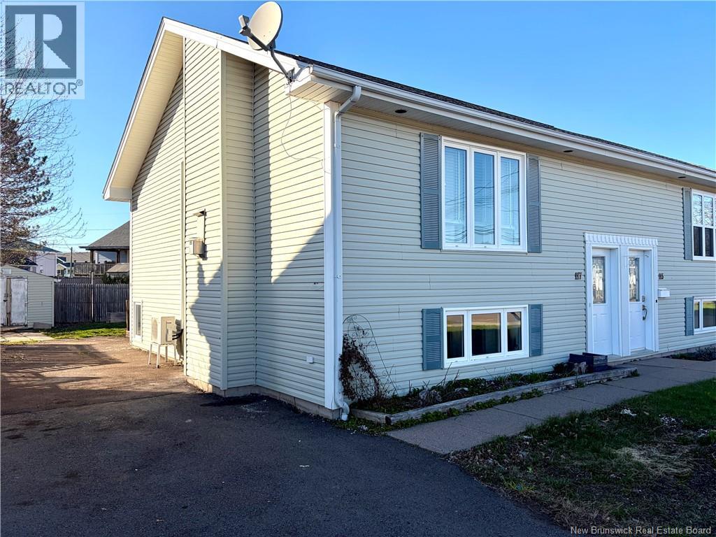117 Lonsdale Drive - 1