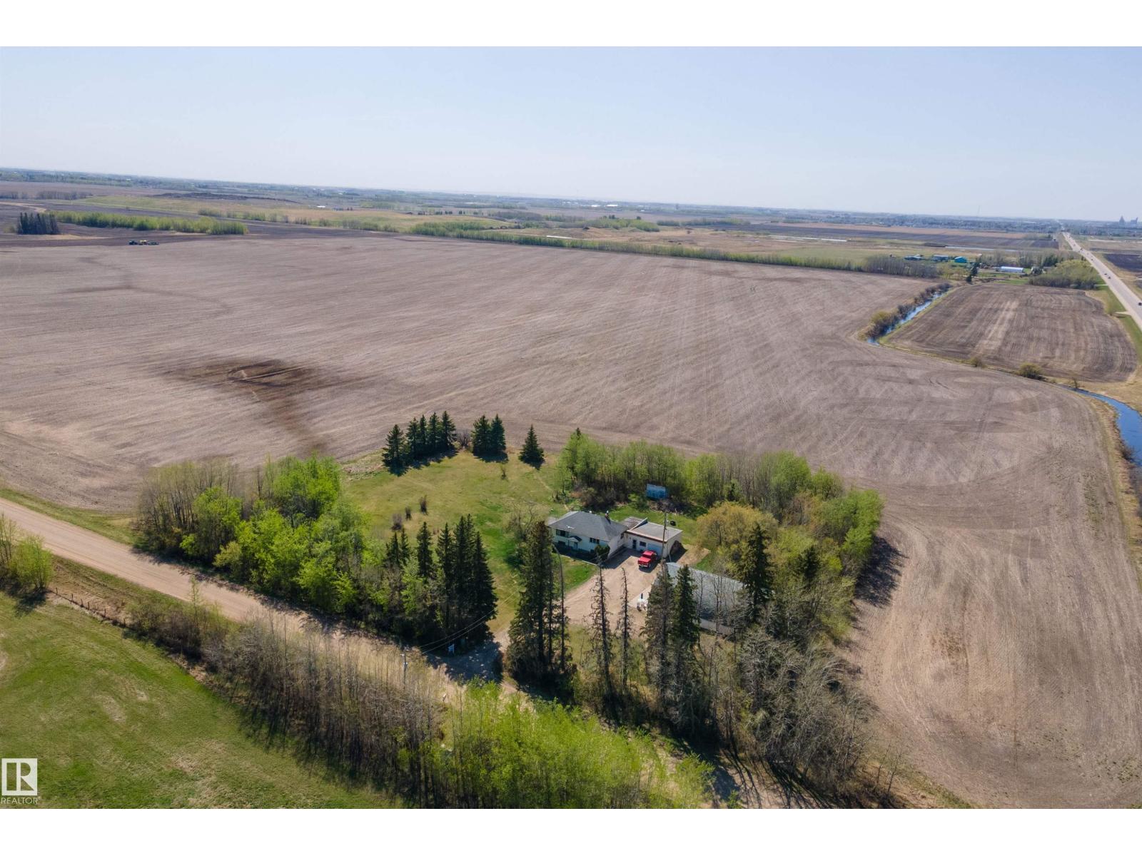 55532 RGE ROAD 250 - 56