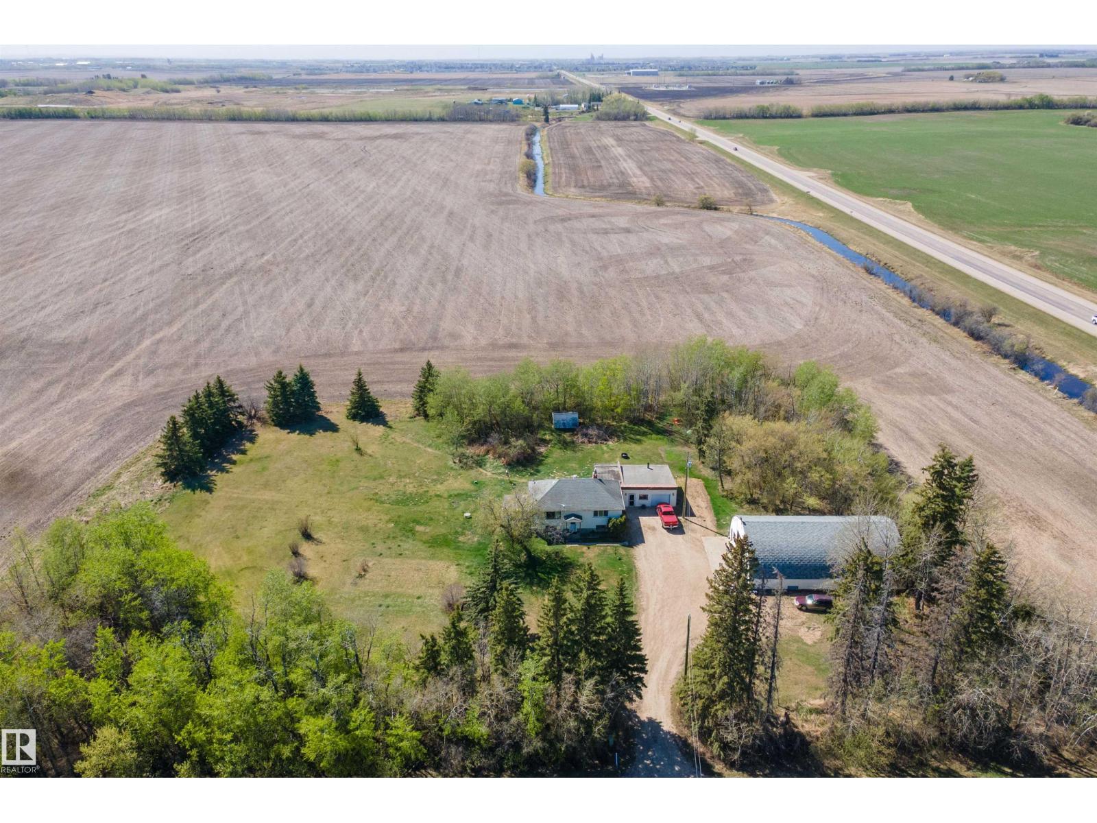 55532 RGE ROAD 250 - 57