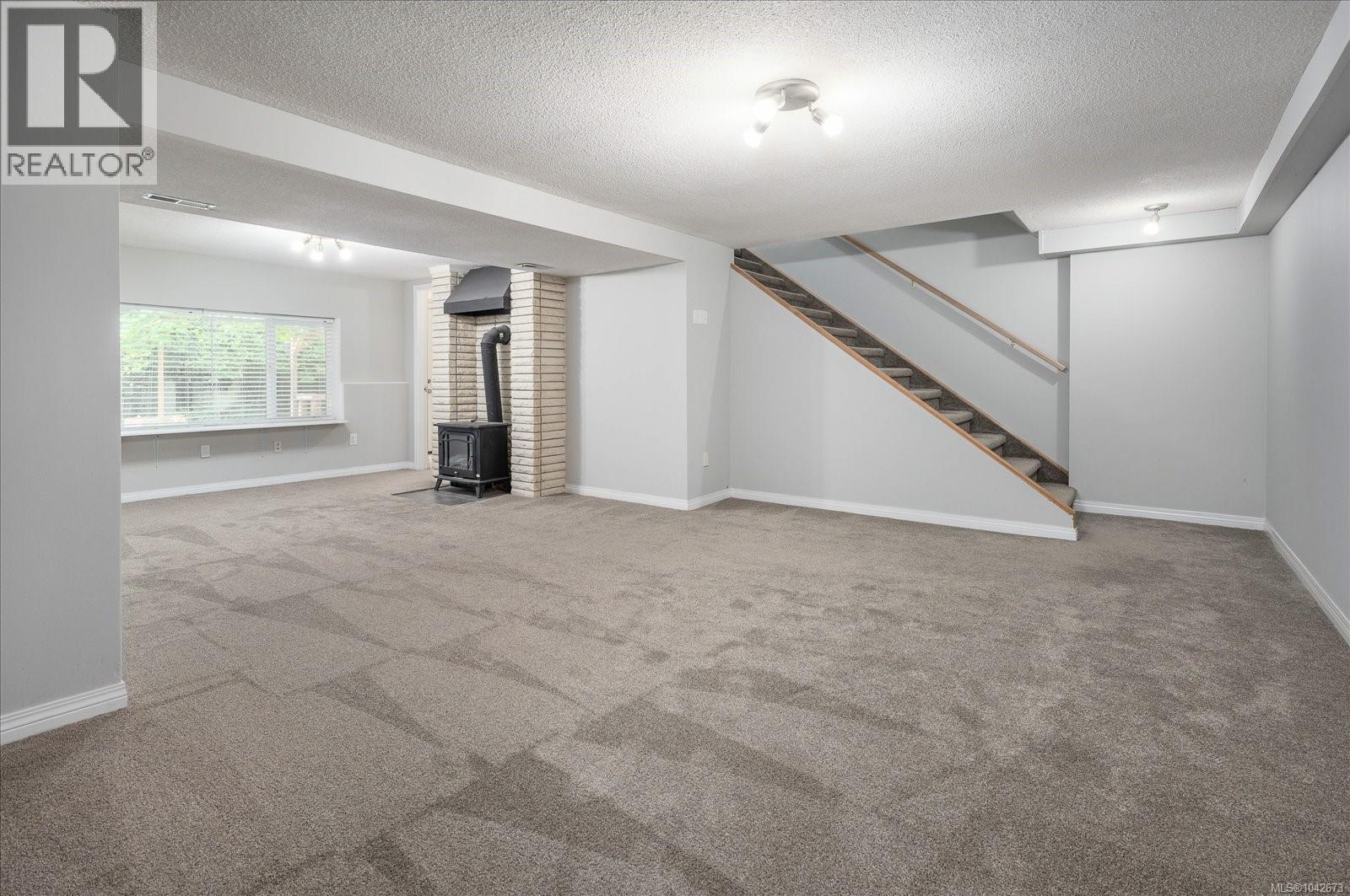 261 Villa Rd - 11