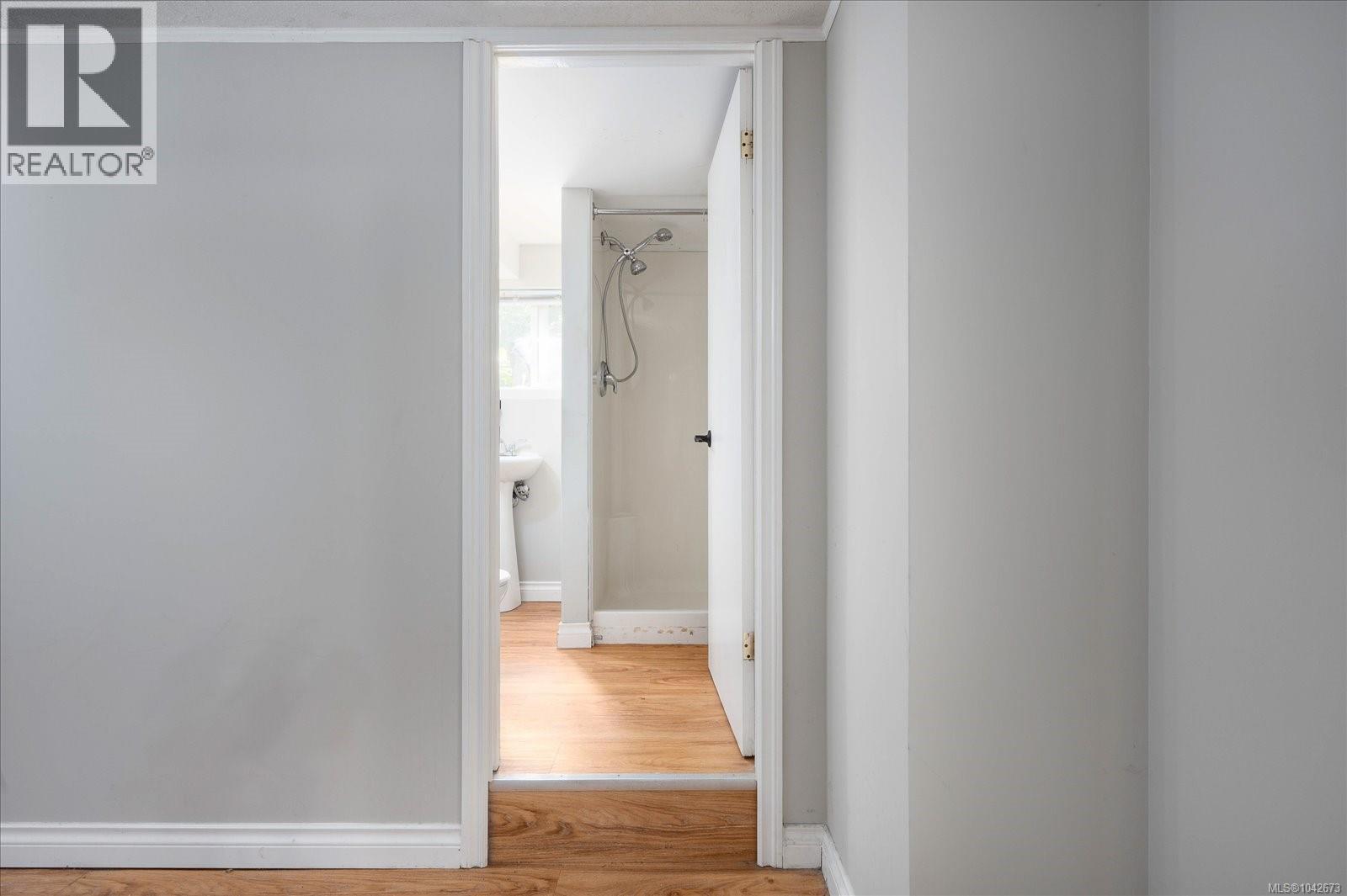 261 Villa Rd - 17