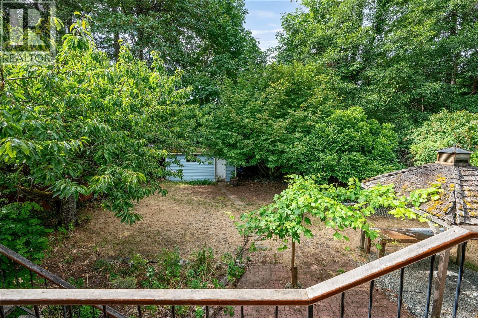 261 Villa Rd - 22