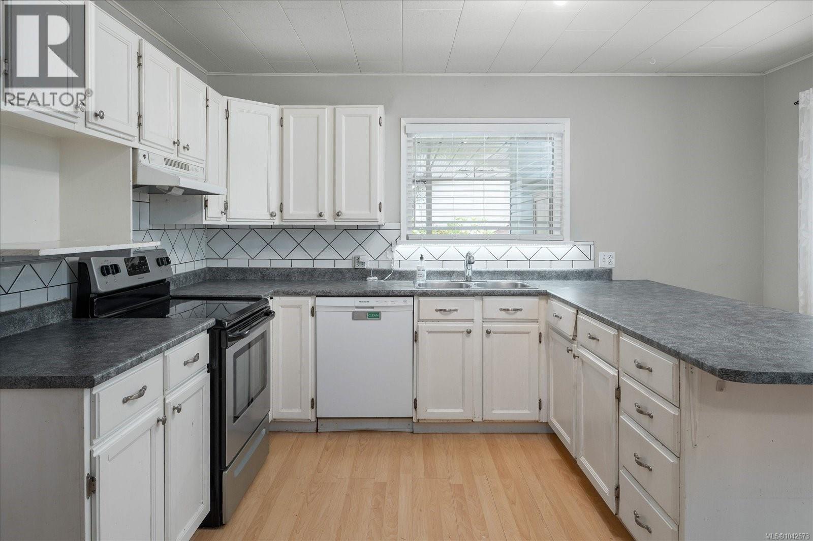 261 Villa Rd - 4