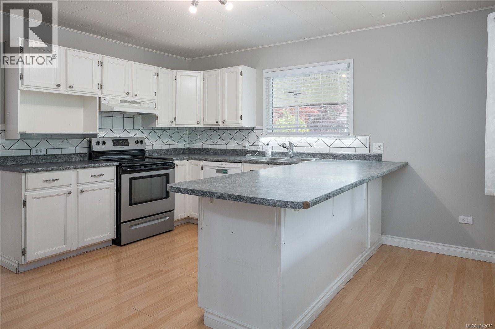 261 Villa Rd - 5