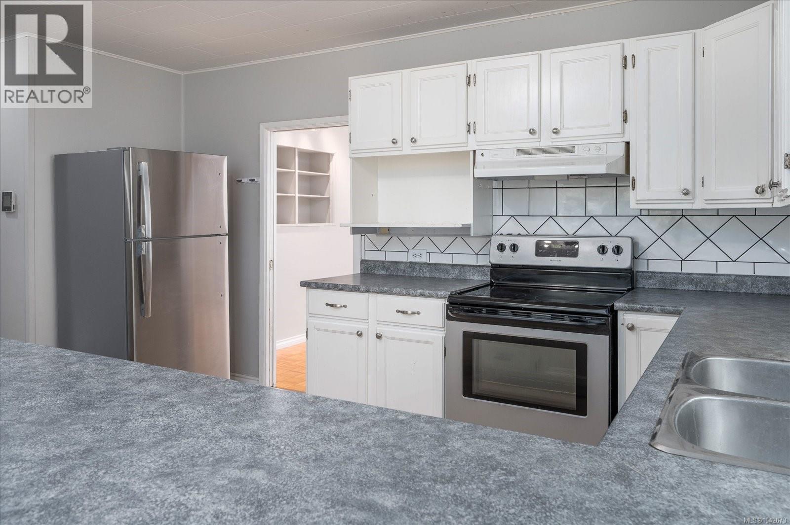 261 Villa Rd - 6
