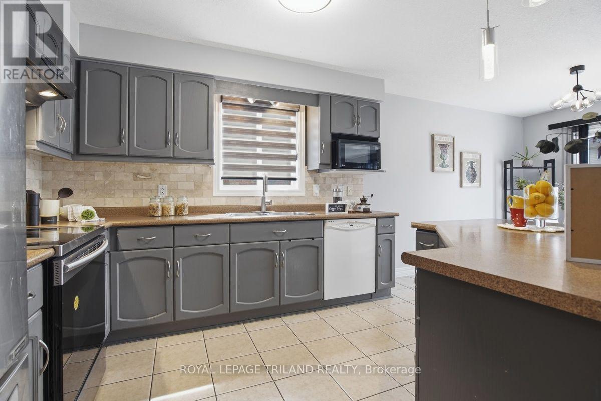 713 THISTLEWOOD DRIVE - 10