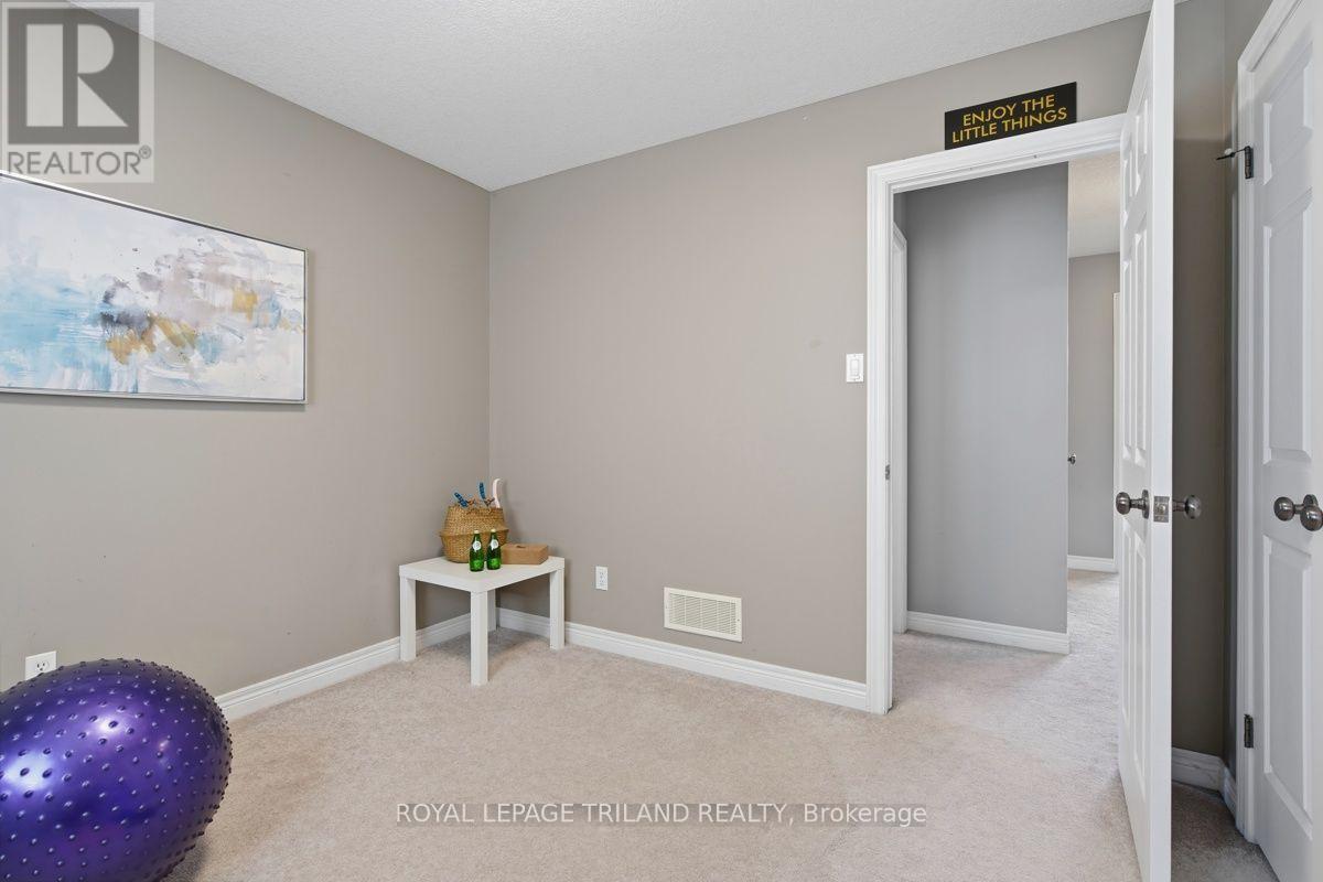 713 THISTLEWOOD DRIVE - 28