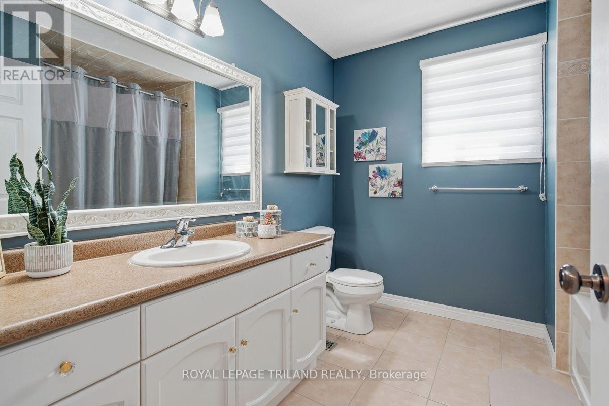 713 THISTLEWOOD DRIVE - 29