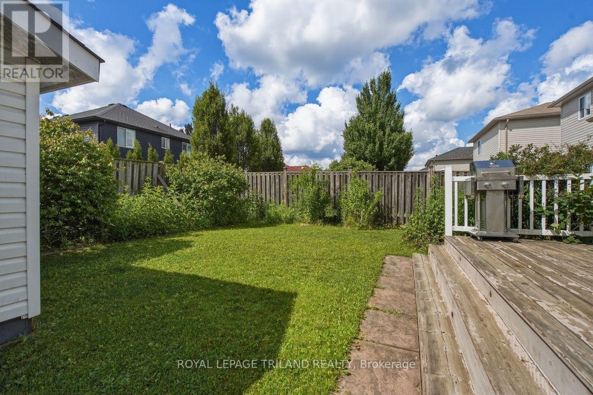 713 THISTLEWOOD DRIVE - 43