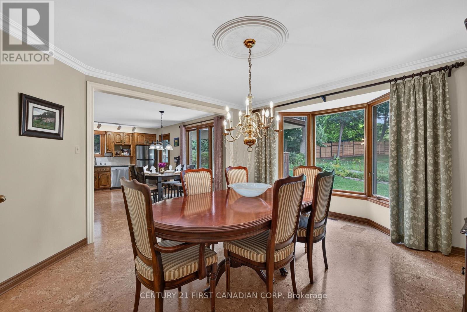 27 STIRRUP COURT - 18