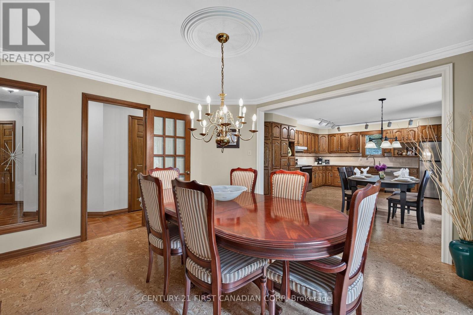 27 STIRRUP COURT - 19
