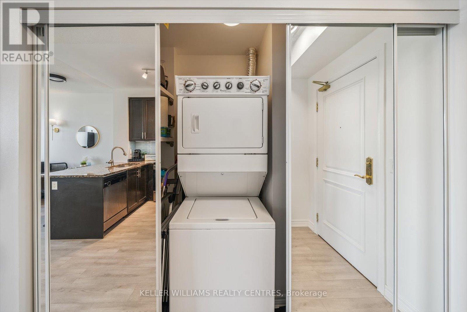#902 9245 JANE STREET - Image 13