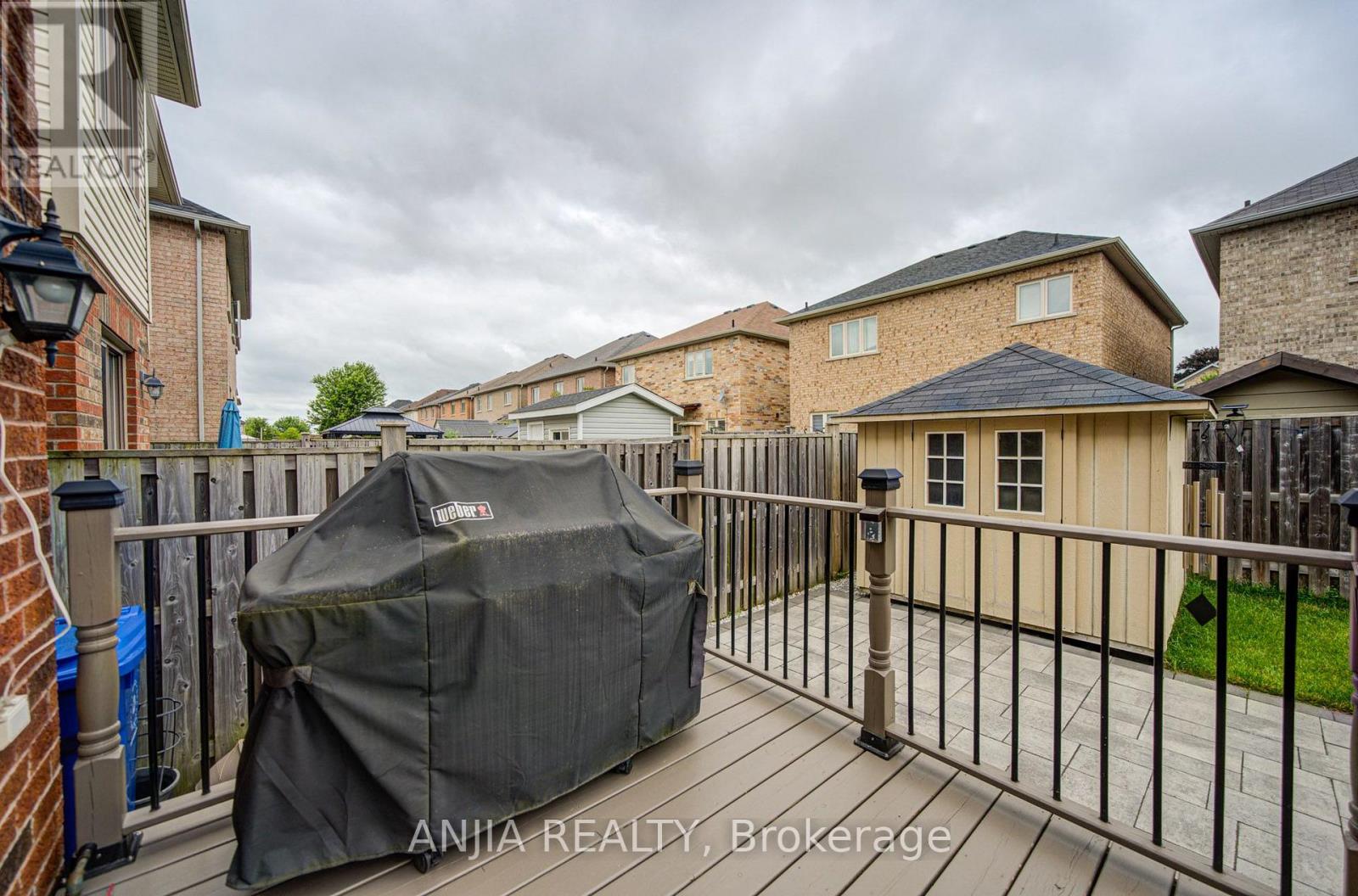 106 VERA LYNN CRESCENT - 37
