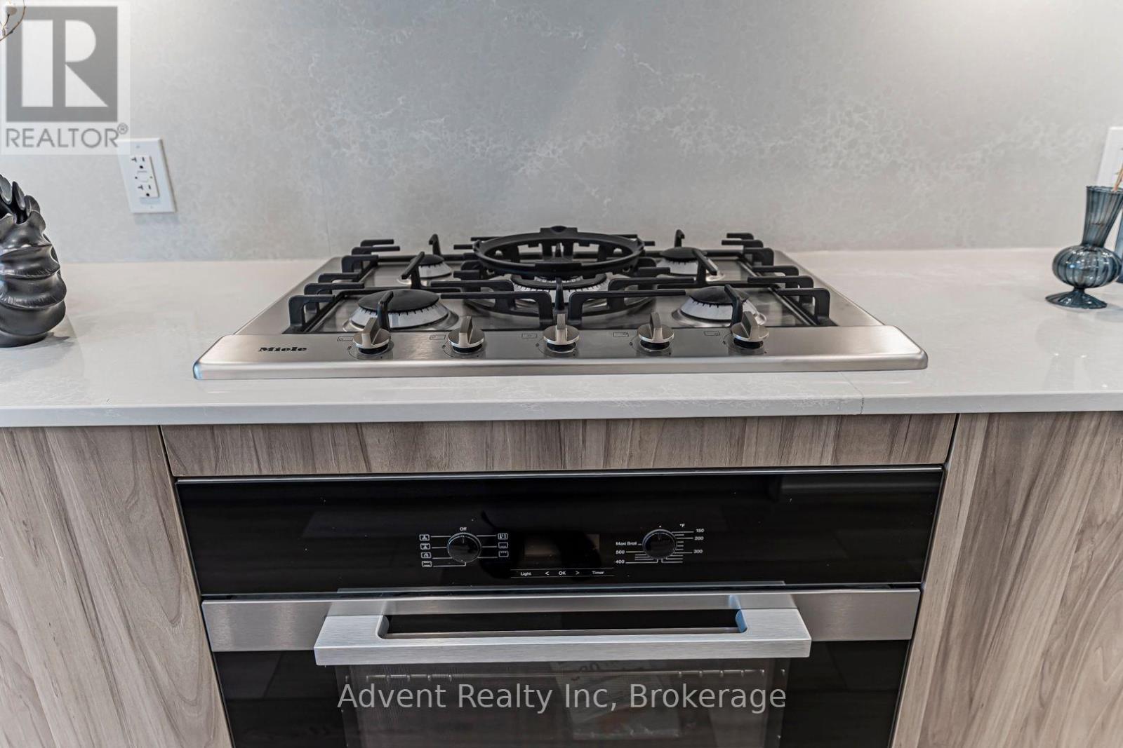 #111W 9 CLEGG ROAD - Image 16