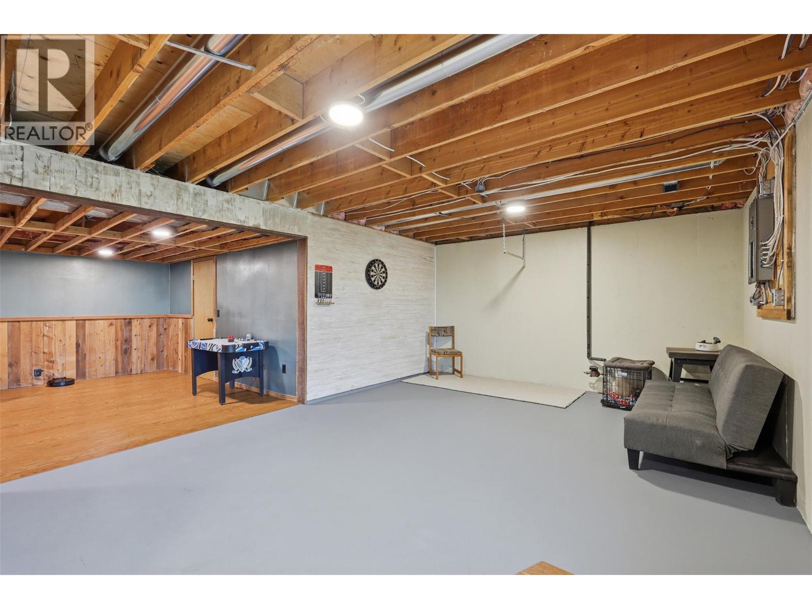 1135 CLEARVIEW Drive - 43