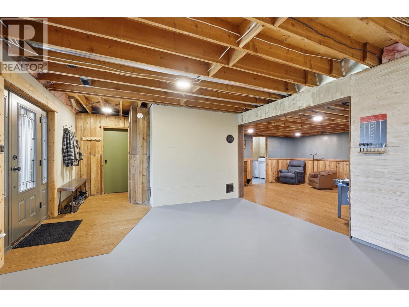 1135 CLEARVIEW Drive - 42