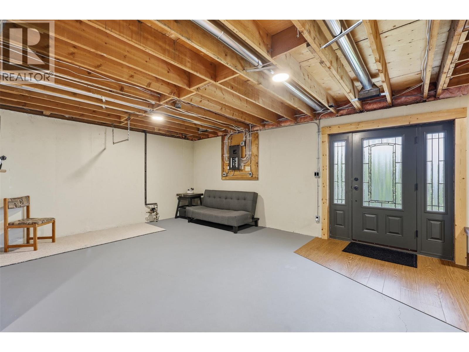 1135 CLEARVIEW Drive - Image 44