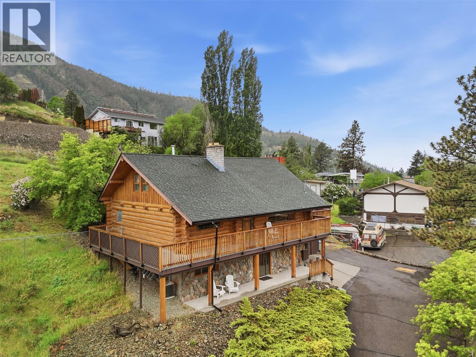 1135 CLEARVIEW Drive - 2