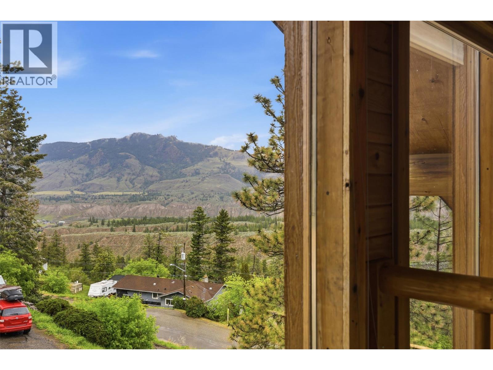 1135 CLEARVIEW Drive - 36