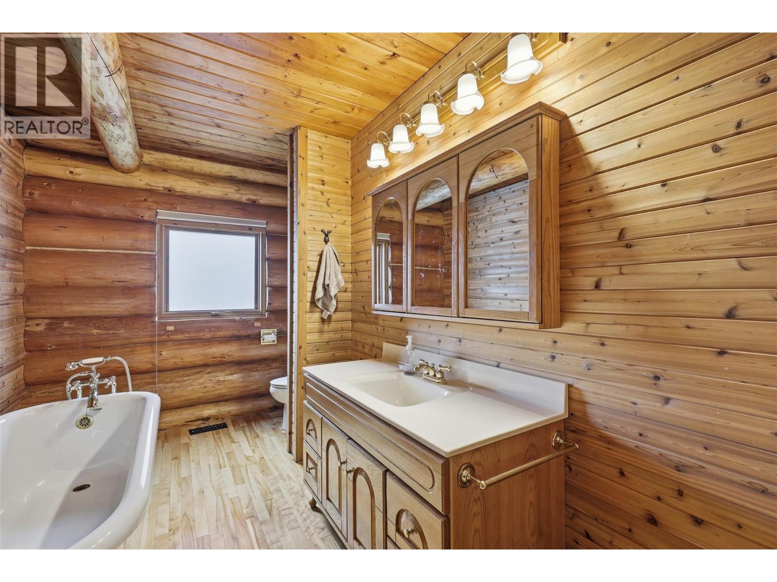 1135 CLEARVIEW Drive - 24