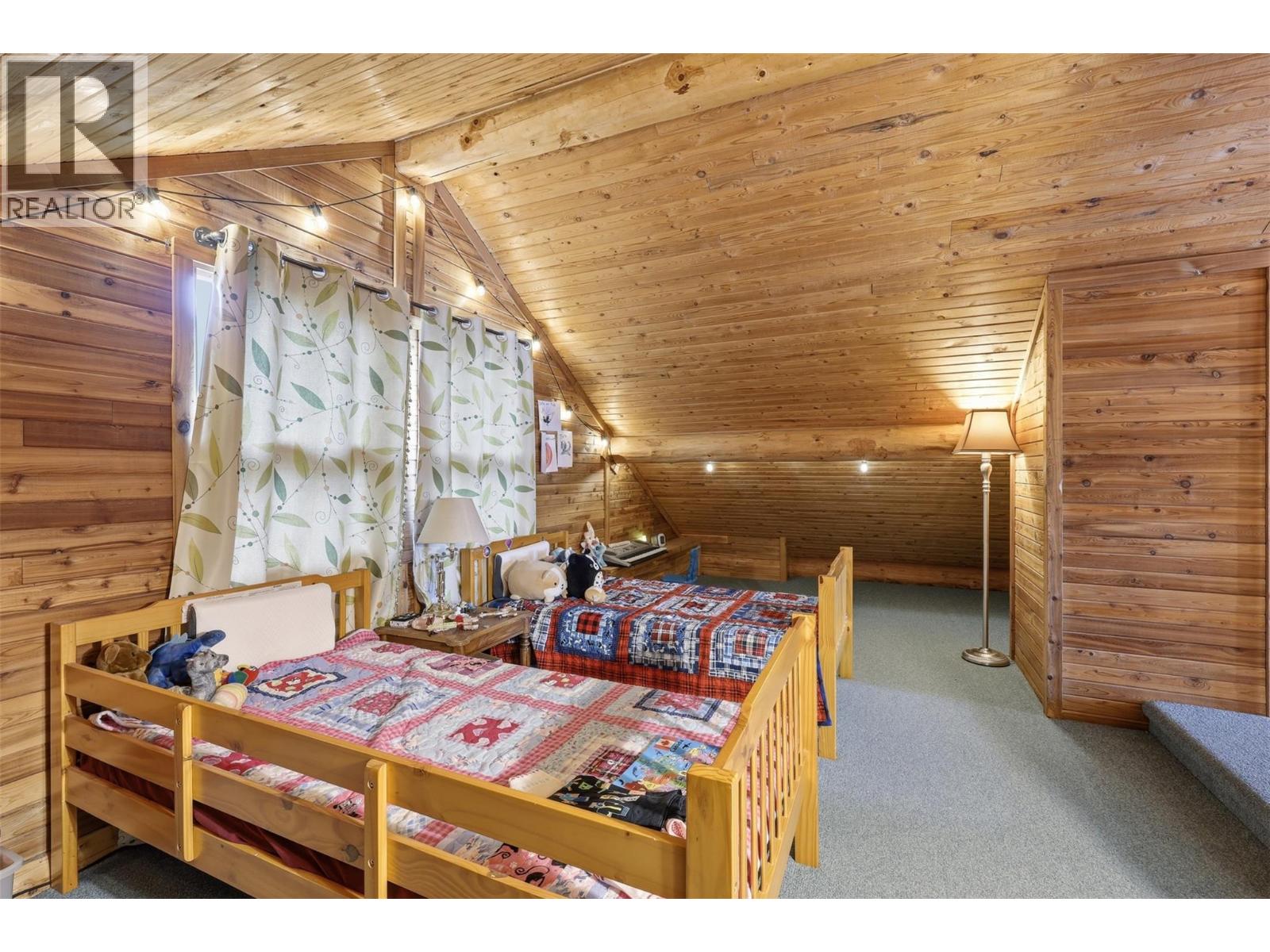 1135 CLEARVIEW Drive - Image 40