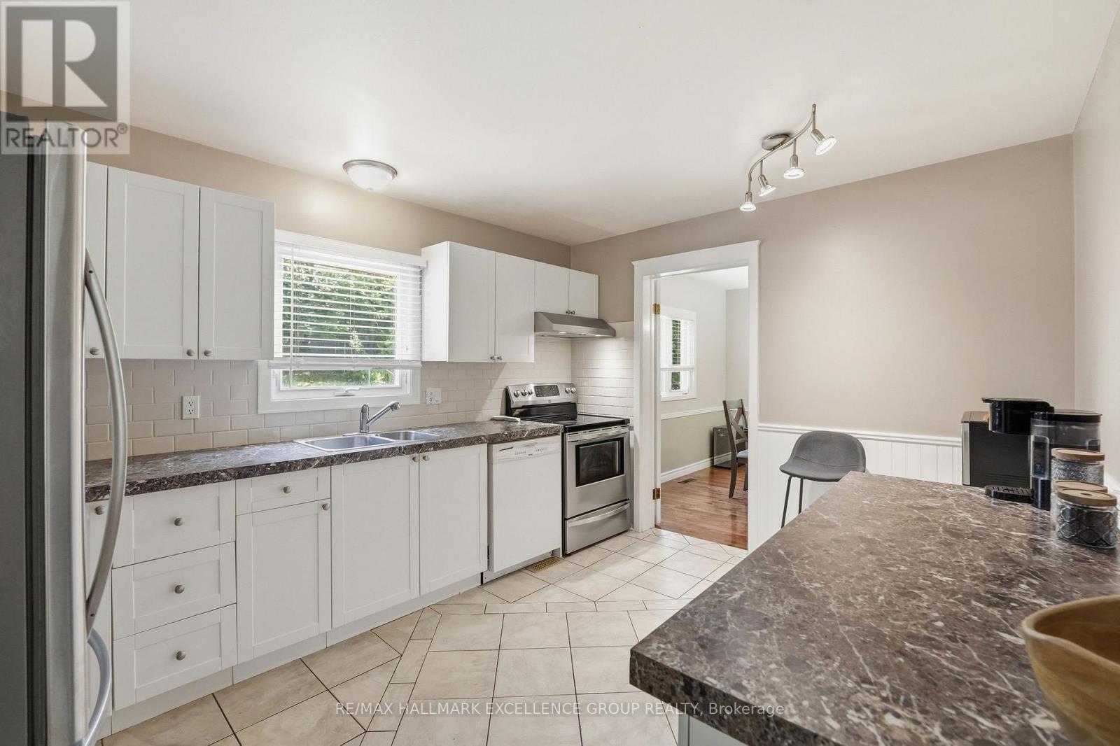 6126 VINEYARD DRIVE, Ottawa. Luxury613. By Peter Sagos - Image 14