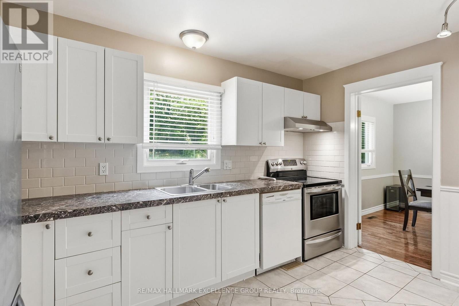 6126 VINEYARD DRIVE, Ottawa. Luxury613. By Peter Sagos - Image 15