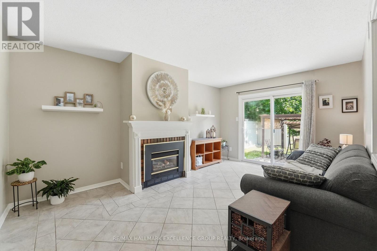 6126 VINEYARD DRIVE, Ottawa. Luxury613. By Peter Sagos - Image 18