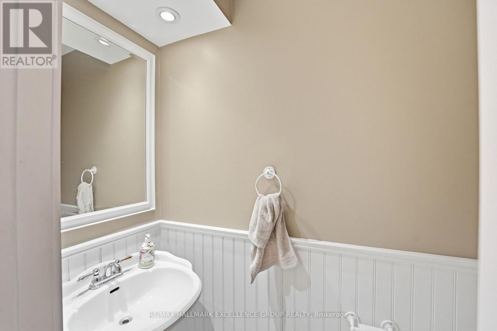 6126 VINEYARD DRIVE, Ottawa. Luxury613. By Peter Sagos - Image 23