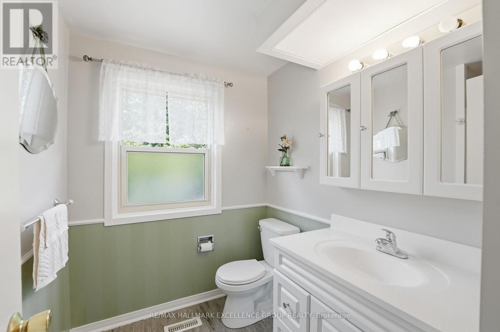6126 VINEYARD DRIVE, Ottawa. Luxury613. By Peter Sagos - Image 27
