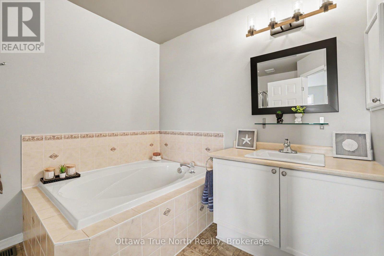 187 KINCARDINE DRIVE - 19