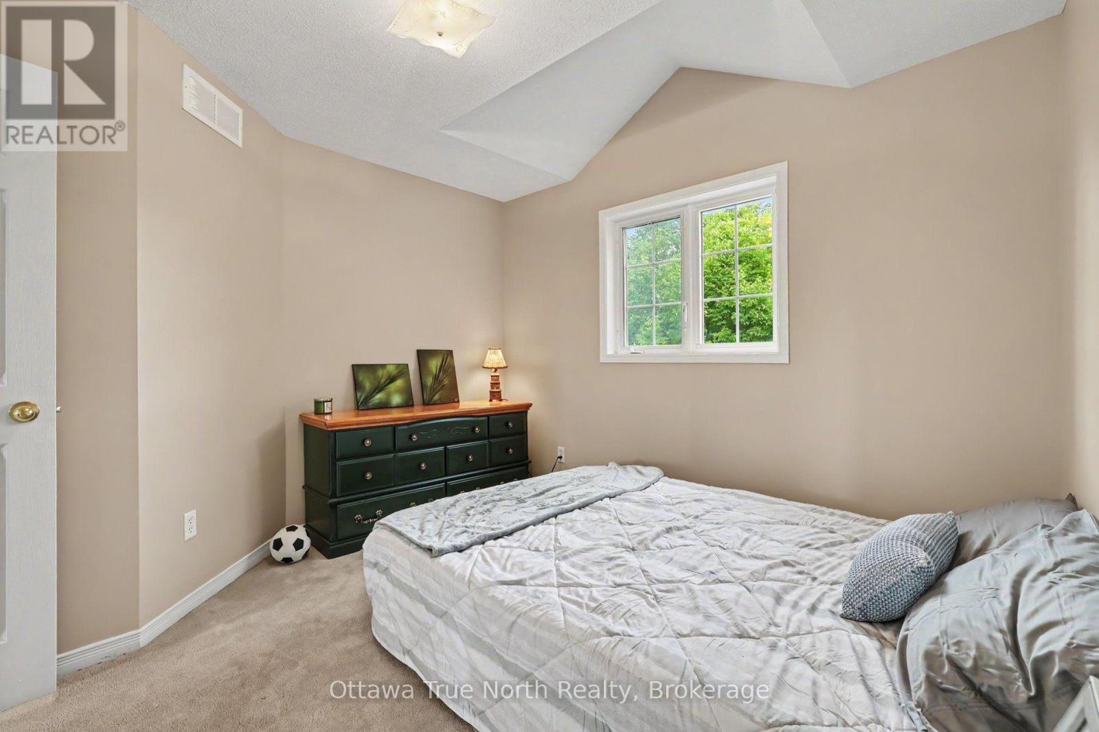 187 KINCARDINE DRIVE - 21