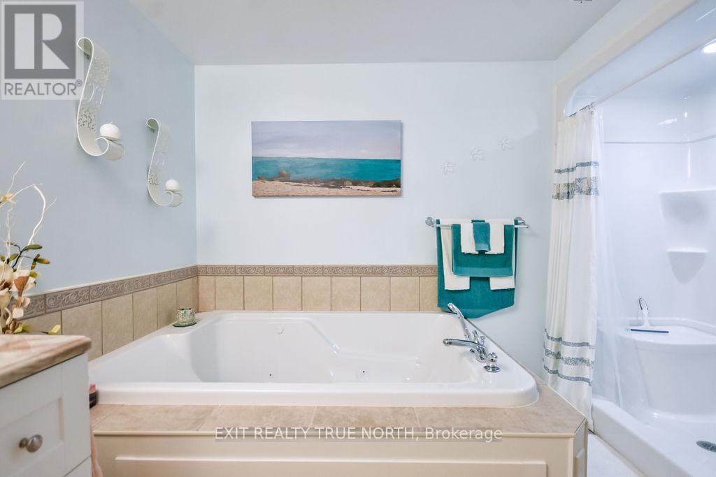 32 GRAHAM STREET - 27