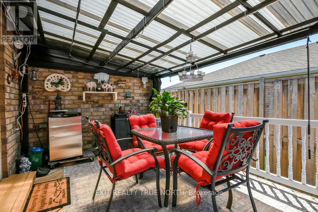 32 GRAHAM STREET - 30